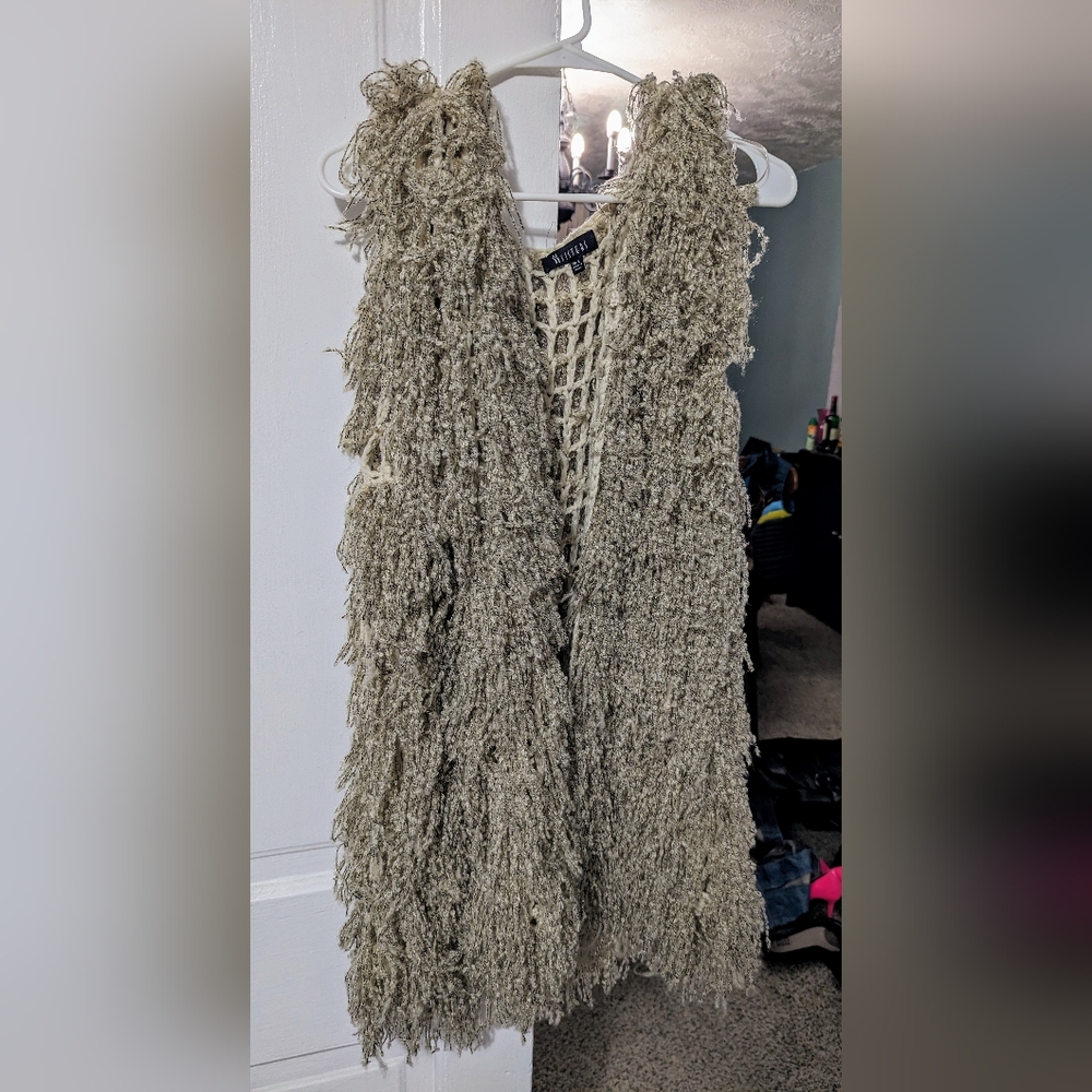 Sisters Knitted Shag Vest M/L